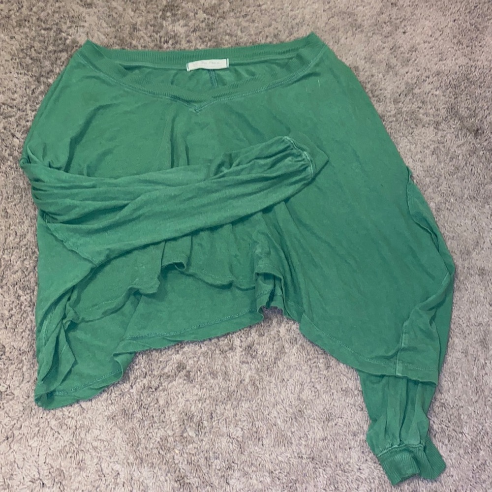 WE THE FREE CROPPED SHIRT - Size small, fits oversized